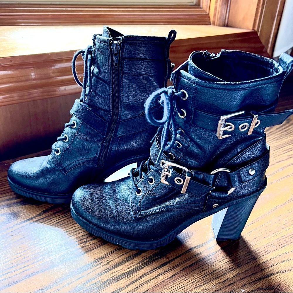 Women’s Guess Boots! Gorgeous black boots, size 7 1/2. Lightly used, like new!!